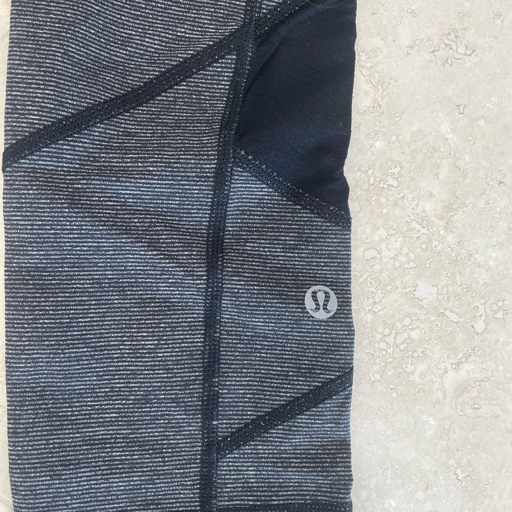 Lululemon Patterned Leggings - Picture 3 of 6